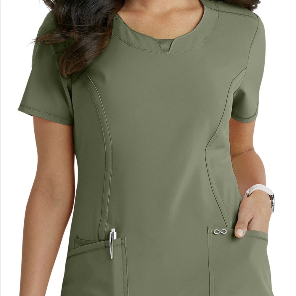 Cherokee infinity scrubs in Olive